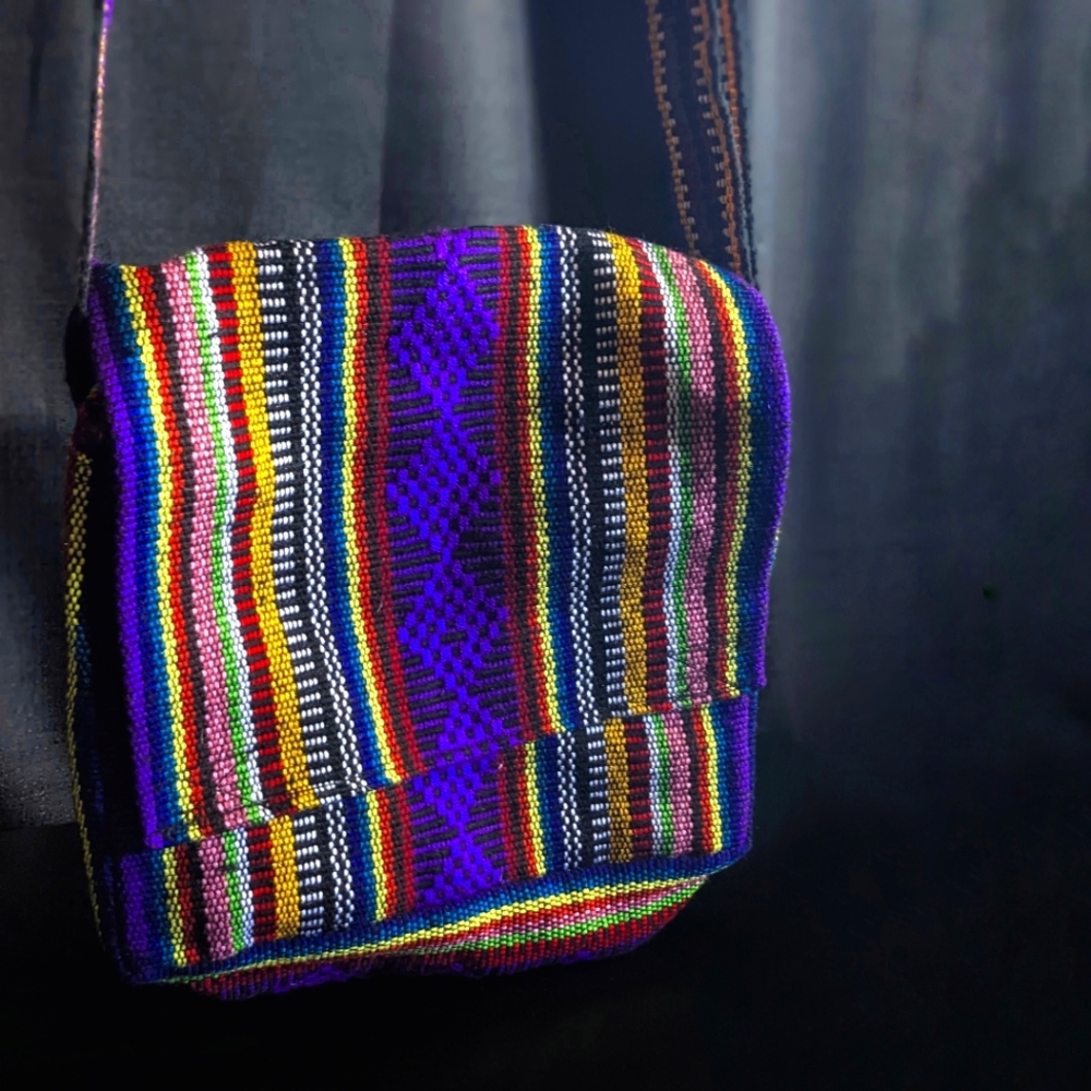 SOLD! Authentic Pinzon Artesanias Boho Multicolored Tote Messenger Bag - Picture 3 of 7